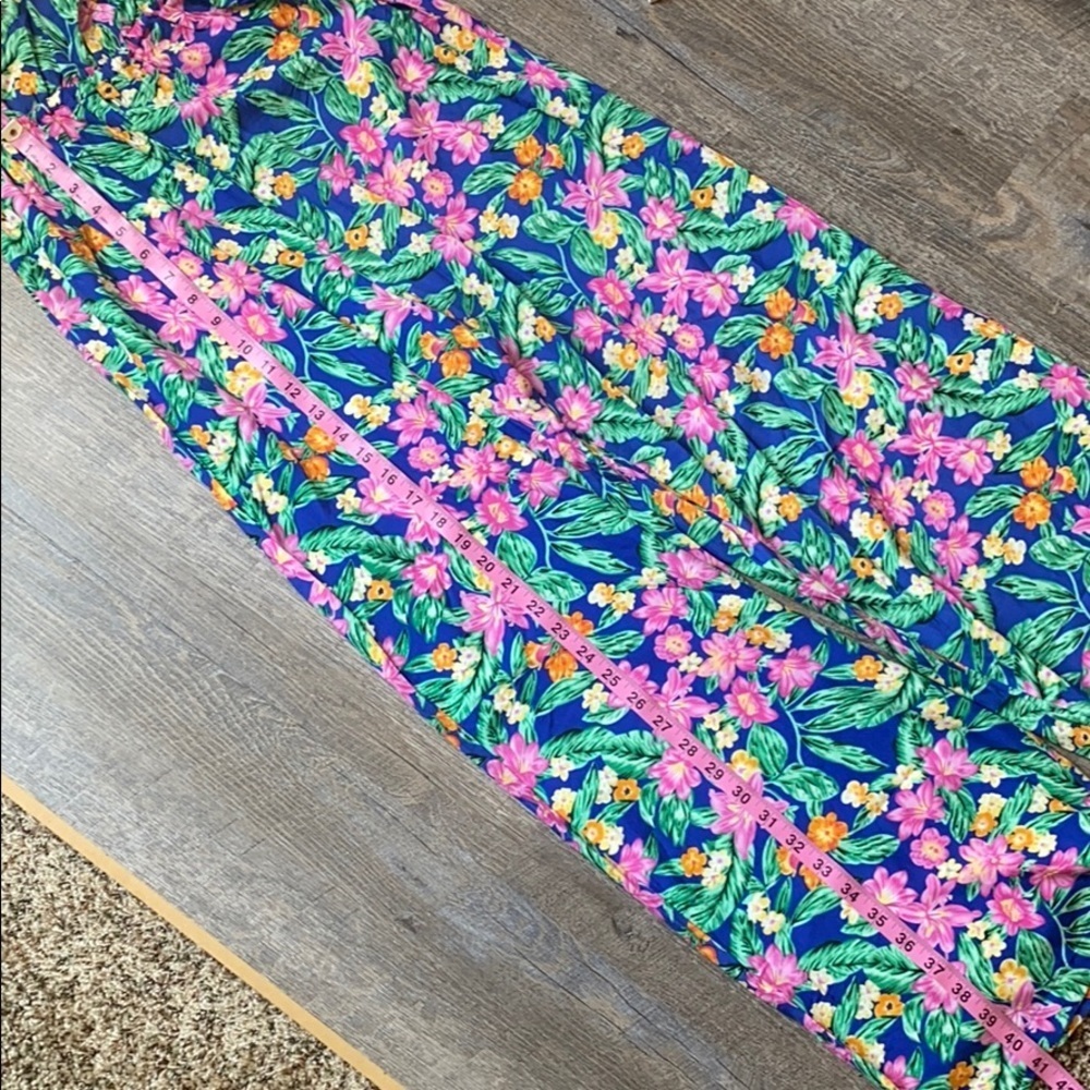 NWT GO COCO Small Hawaii Floral Vneck Jumpsuit - Picture 12 of 13